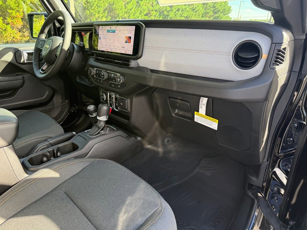 New 2025 Jeep Gladiator Sport image 23