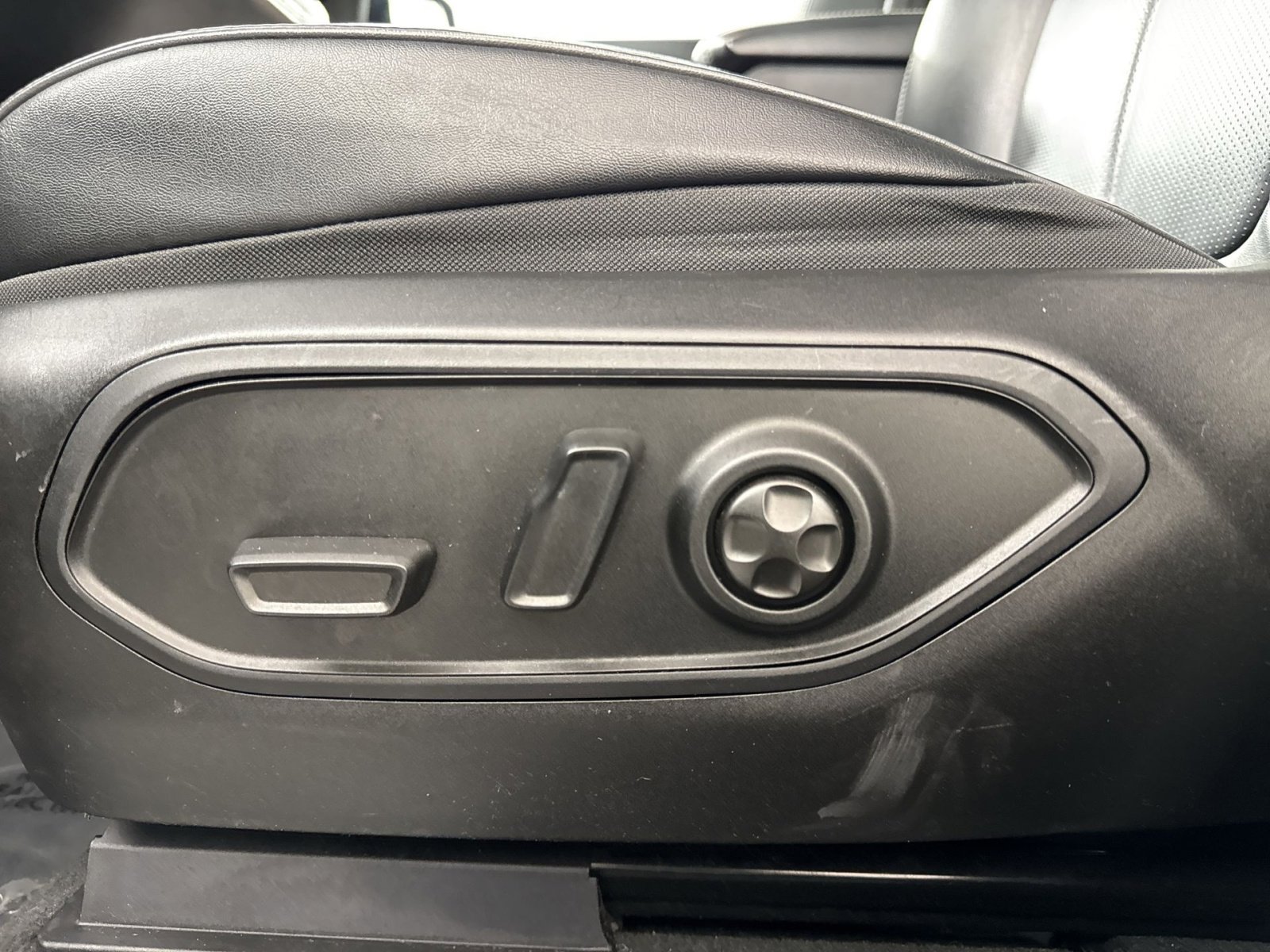 Used 2023 Jeep Grand Cherokee L Overland image 14