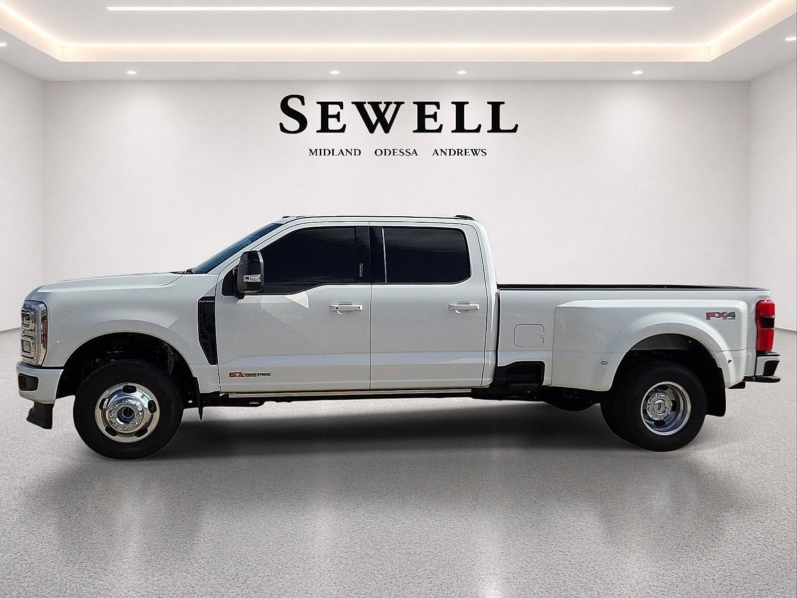 Used 2026 Ford F350 Platinum AWD/4WD image 2