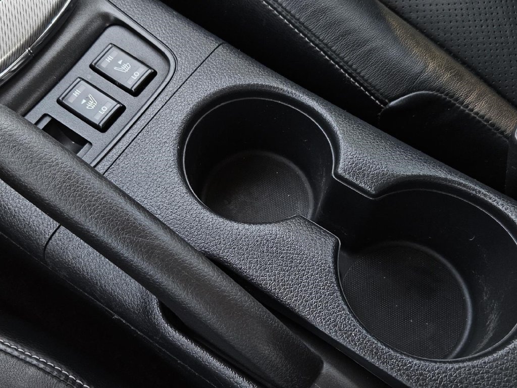 Used 2015 Nissan Sentra SR w/ SR Premium Package FWD image 24