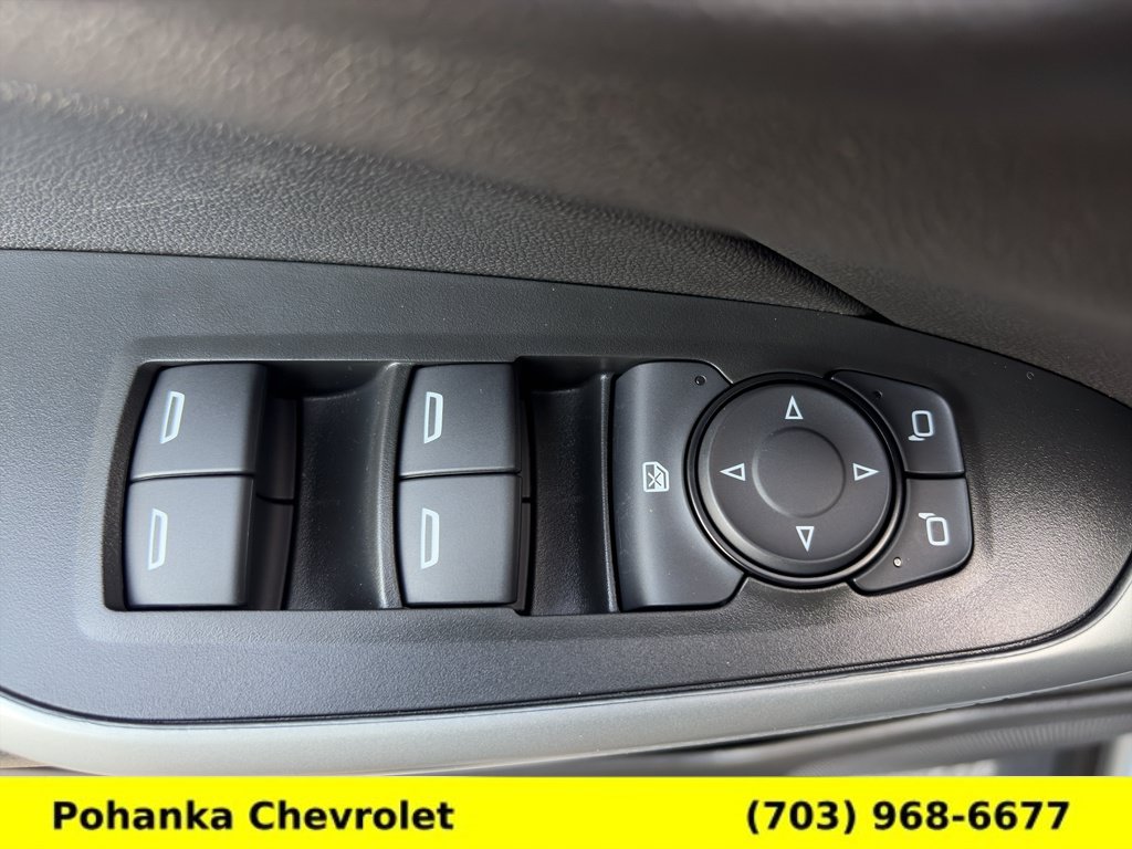 Certified 2026 Chevrolet Trax RS w/ Sunroof Package FWD image 23