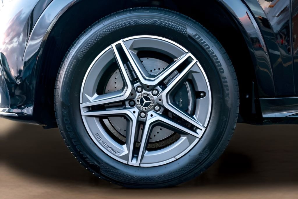 Used 2024 Mercedes-Benz GLE 450e 4MATIC w/ AMG Line Exterior image 39