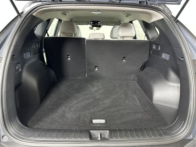 Certified 2025 Hyundai Tucson SE image 54