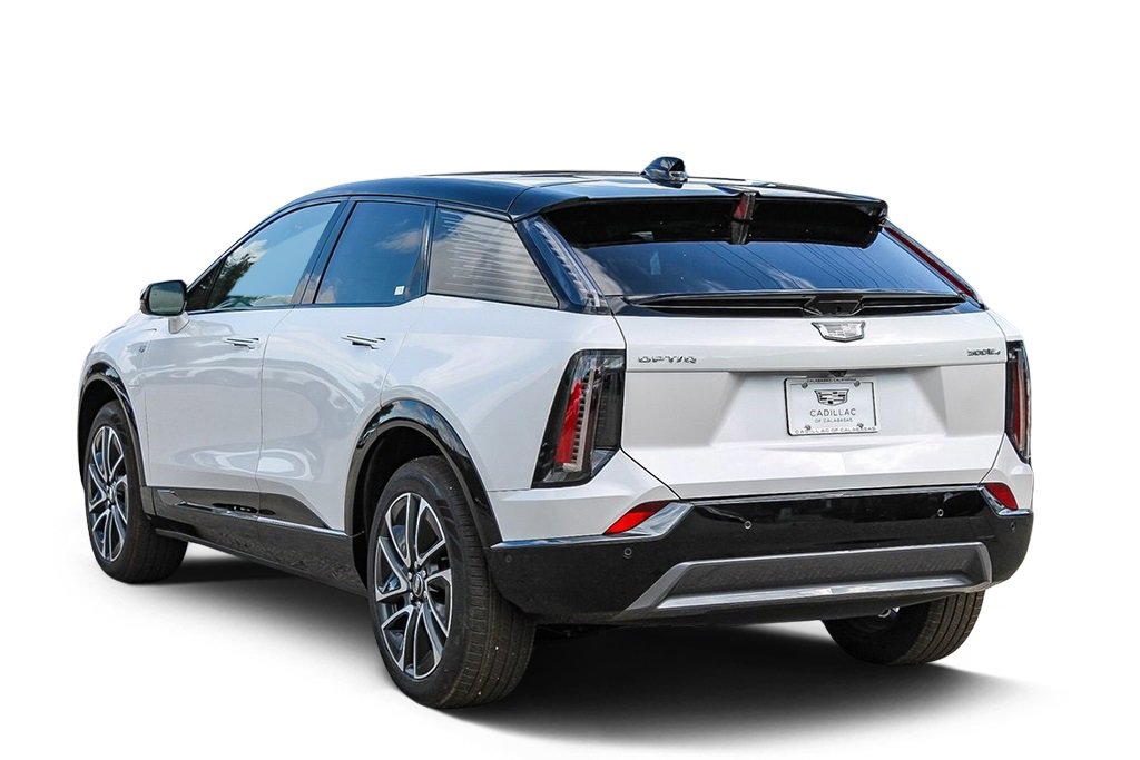 Used 2025 Cadillac Optiq Sport 1 image 4