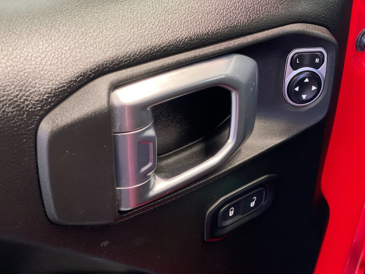 Used 2023 Jeep Wrangler Unlimited Sport AWD/4WD image 18