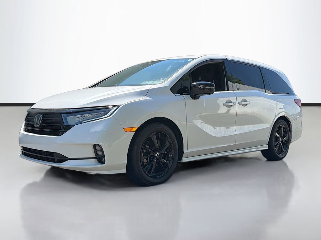 Used 2023 Honda Odyssey Sport image 2