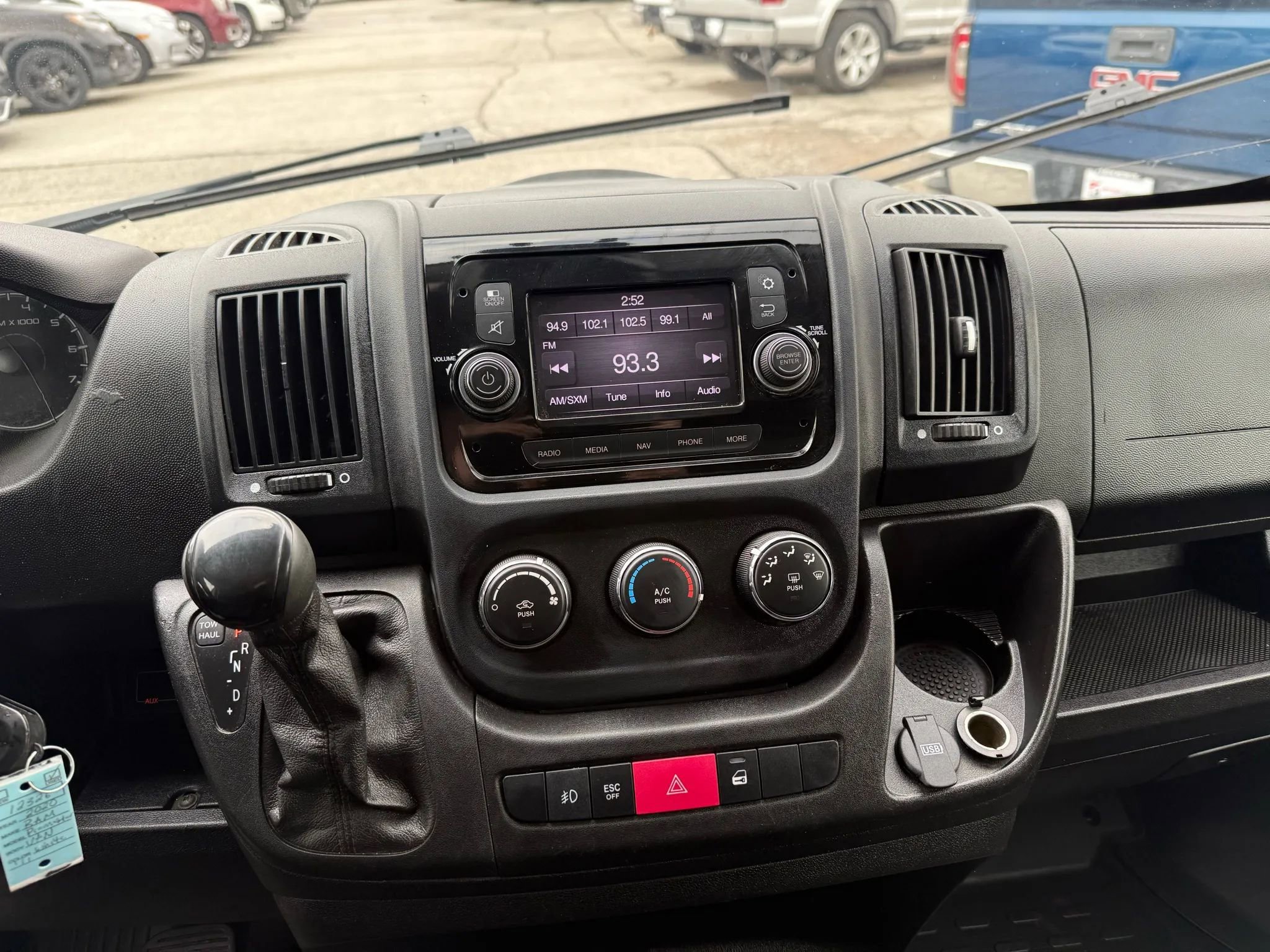 Used 2020 RAM ProMaster 2500 w/ Premium Appearance Group image 13