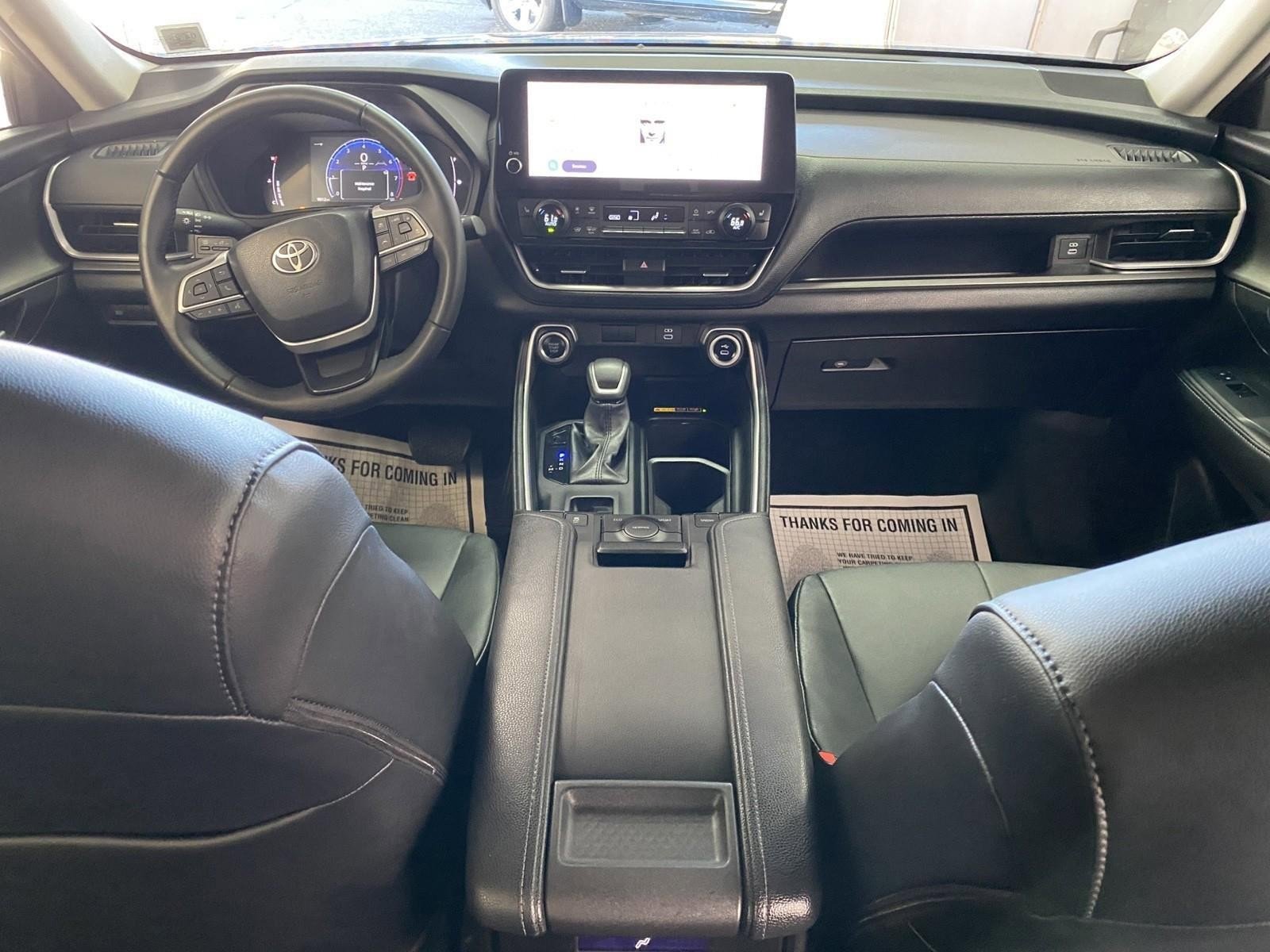 Used 2025 Toyota Grand Highlander FWD image 15