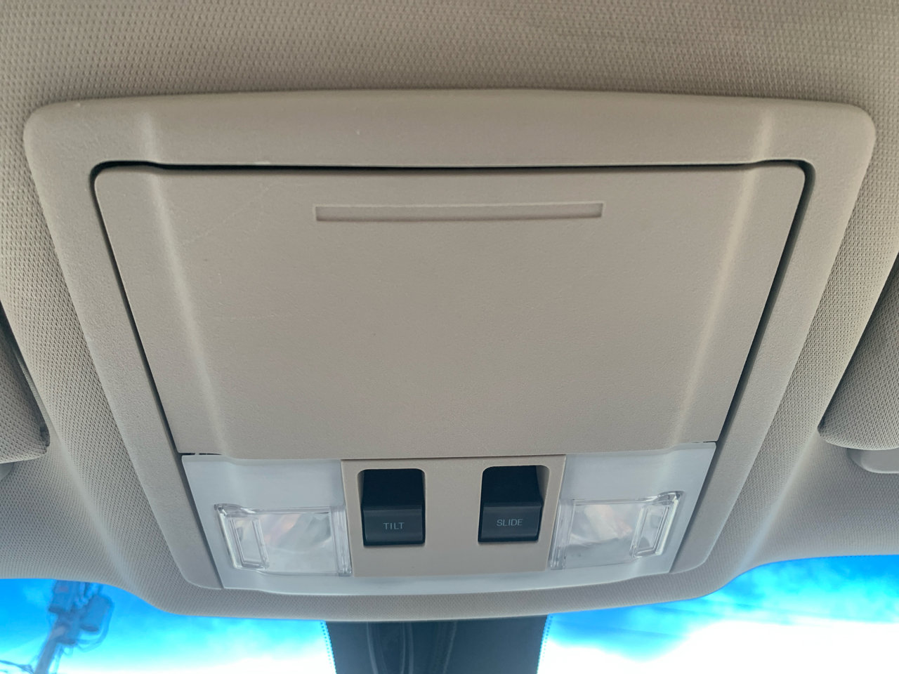 Used 2010 Ford Taurus SEL image 21