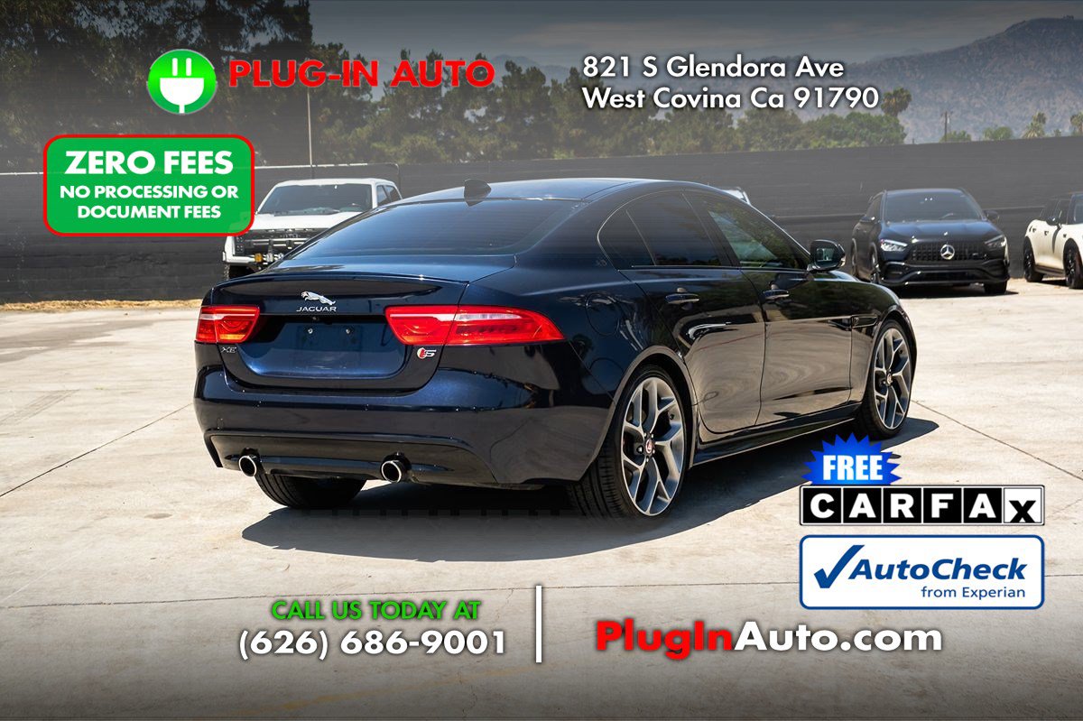 Used 2018 Jaguar XE S RWD image 4