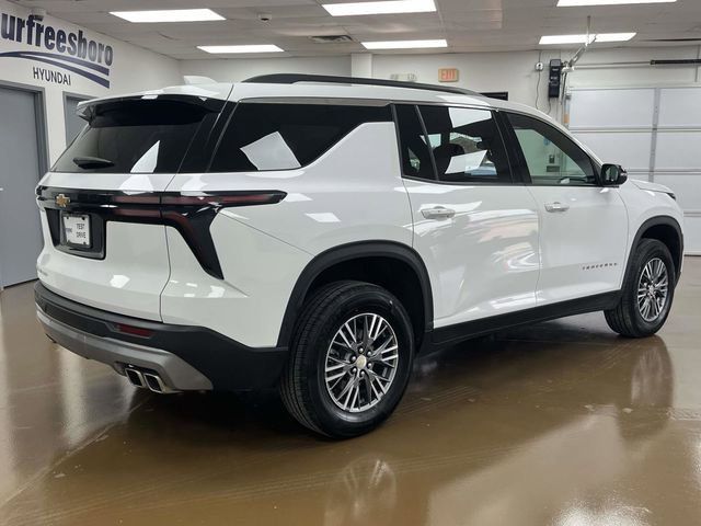 Used 2025 Chevrolet Traverse LT image 6