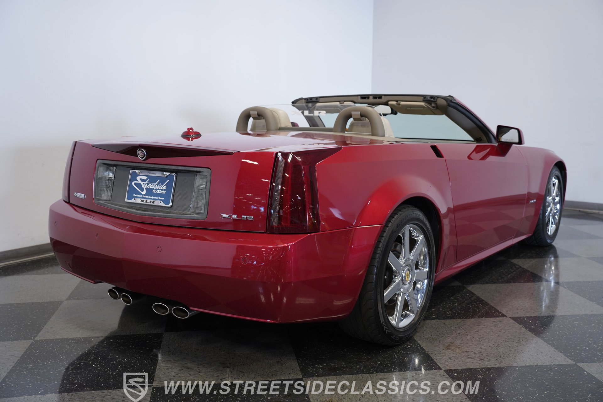 Used 2005 Cadillac XLR image 11