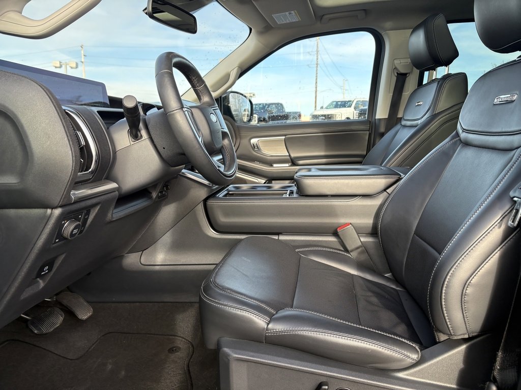 Certified 2025 Ford Expedition Max Platinum image 36