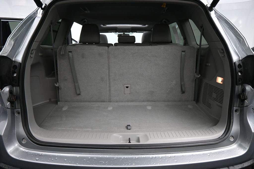 Used 2016 Toyota Highlander XLE AWD/4WD image 17