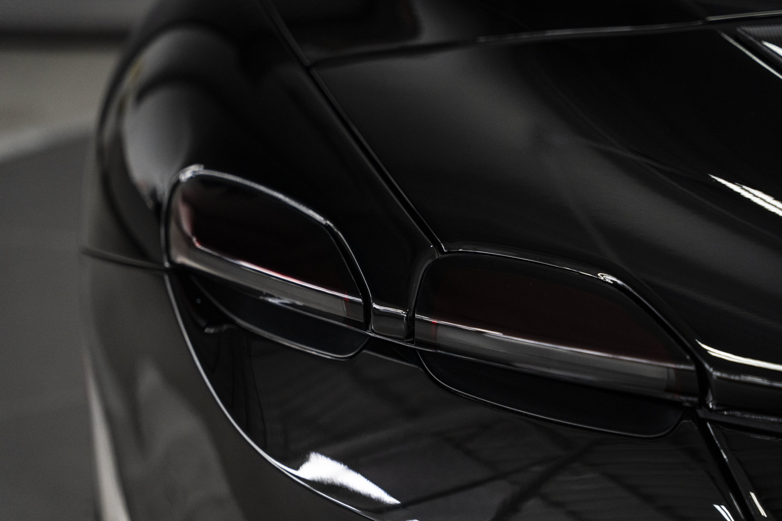 Used 2025 Ferrari Roma Spider RWD image 14