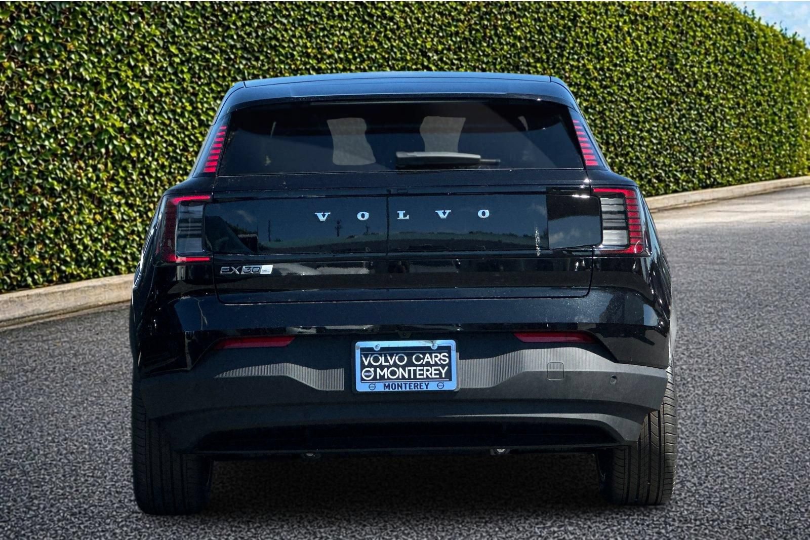 New 2025 Volvo EX30 Plus w/ Protection Package Premier AWD/4WD image 5