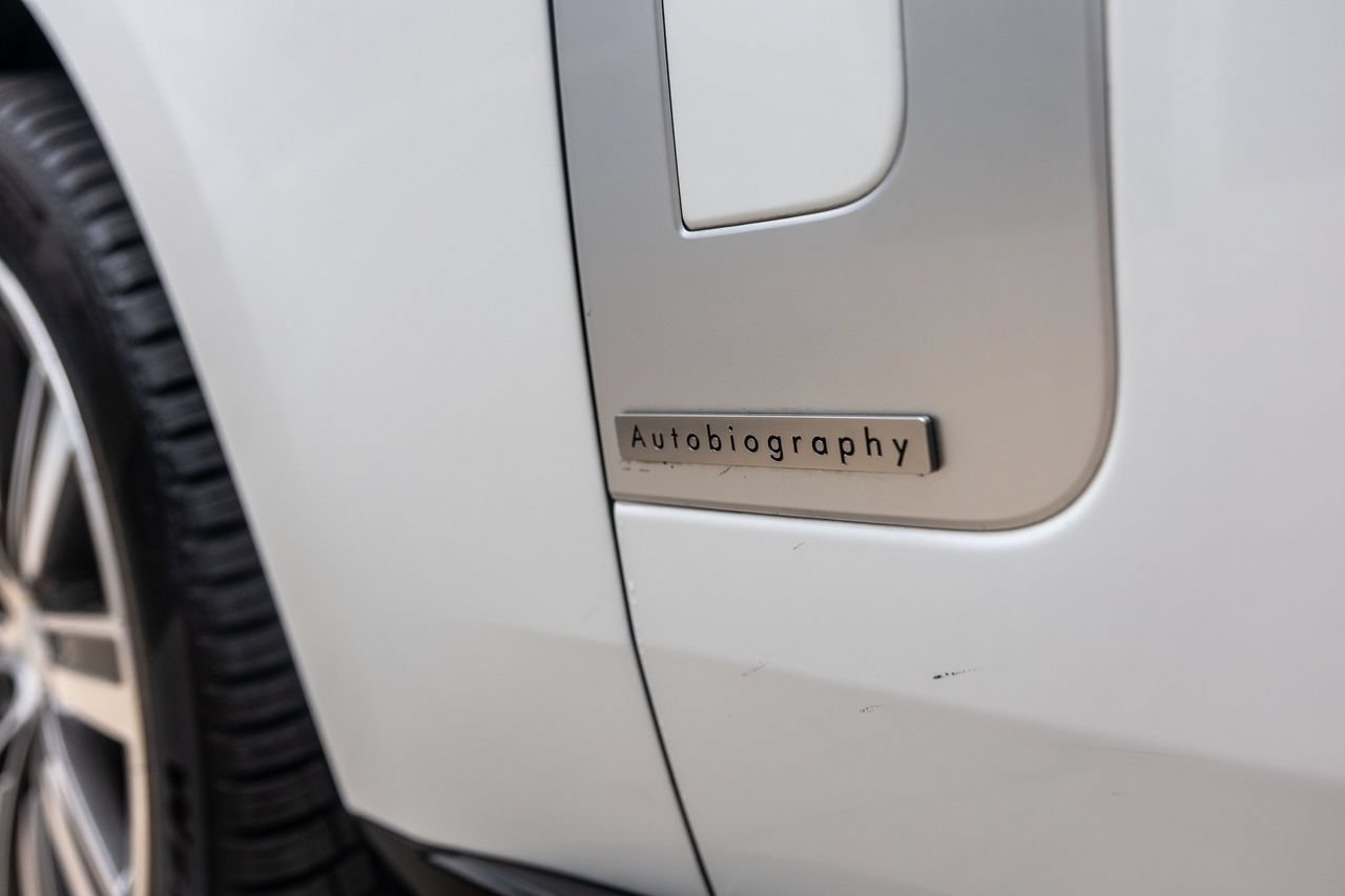 Used 2025 Land Rover Range Rover Long Wheelbase Autobiography AWD/4WD image 9