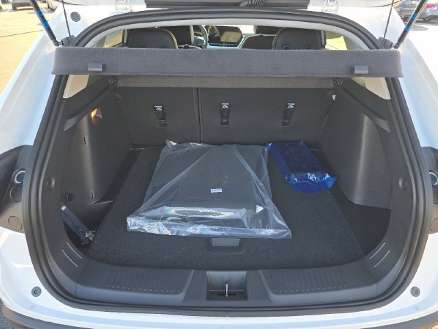 New 2026 Chevrolet Trax LT w/ Driver Confidence Package FWD image 15
