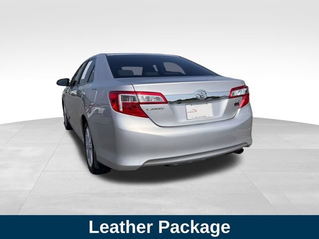 Used 2012 Toyota Camry XLE w/ Leather Pkg FWD image 3