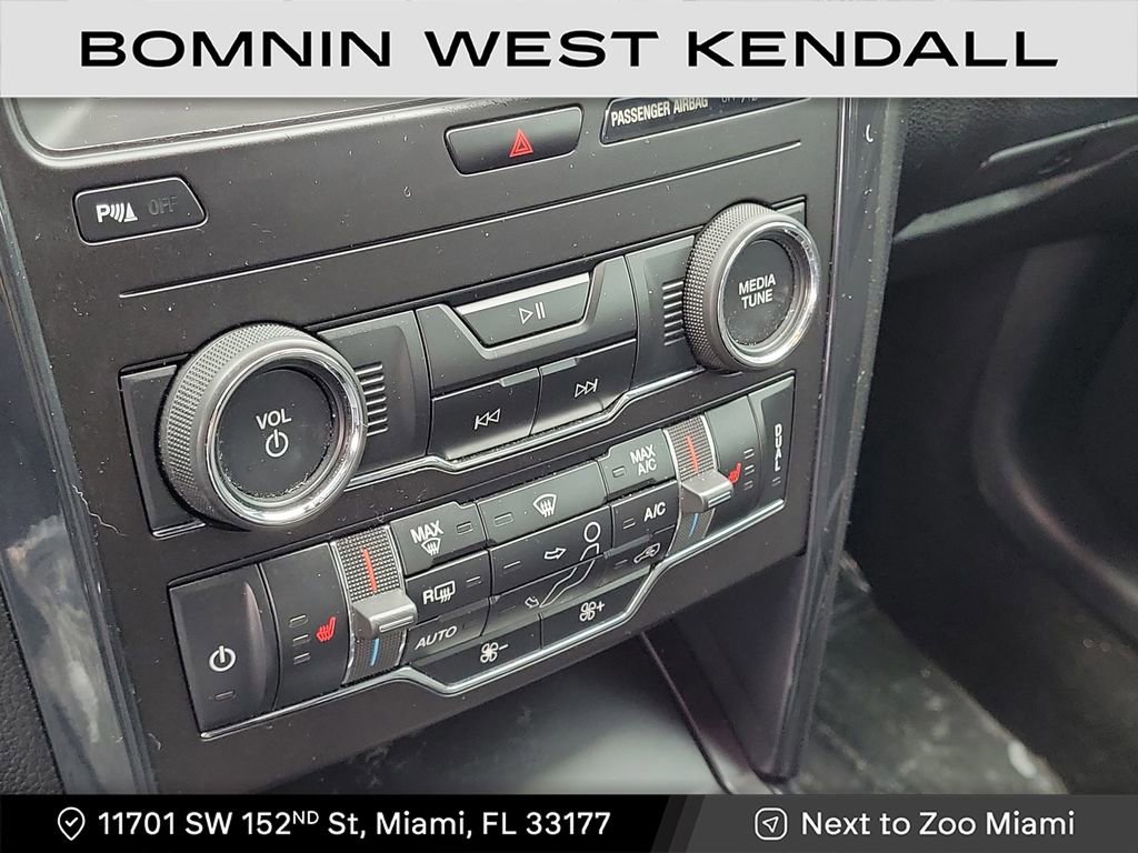 Used 2018 Ford Explorer XLT w/ Equipment Group 202A image 16