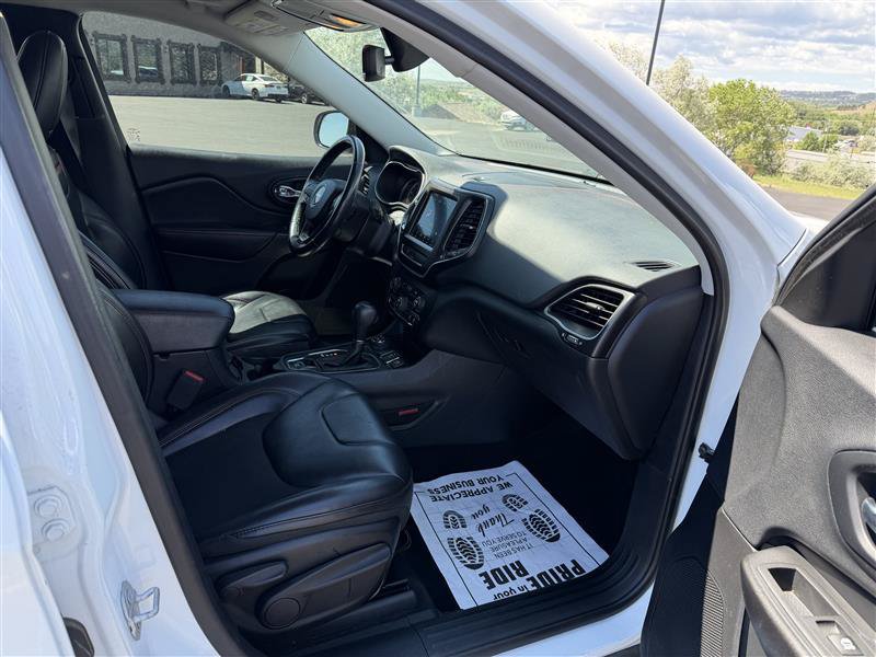 Used 2019 Jeep Cherokee Trailhawk w/ Comfort/Convenience Group AWD/4WD image 10