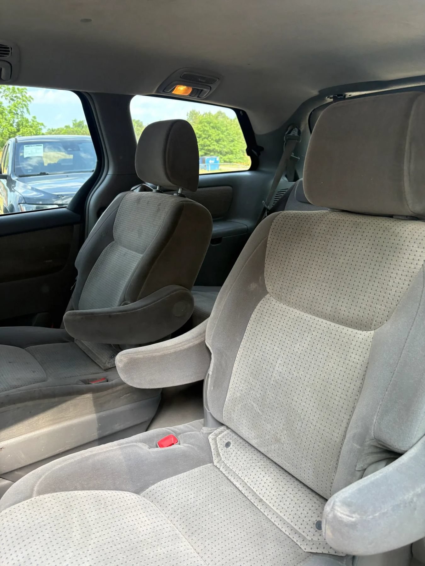 Used 2010 Toyota Sienna LE FWD image 18