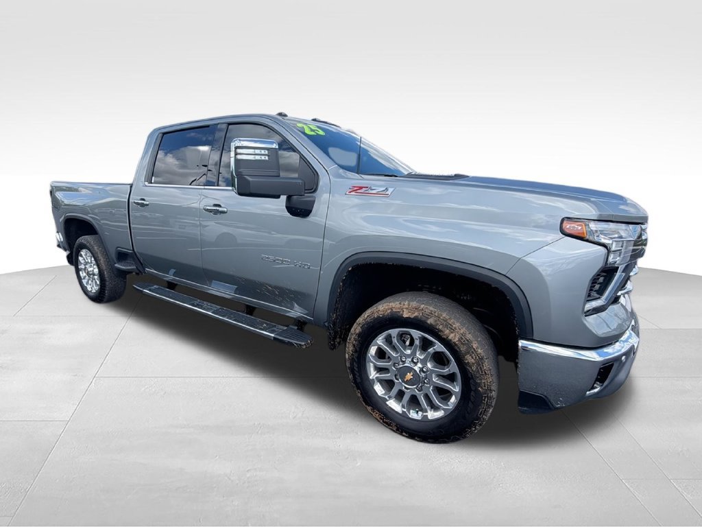 Used 2025 Chevrolet Silverado 2500 LTZ w/ LTZ Plus Package AWD/4WD image 2
