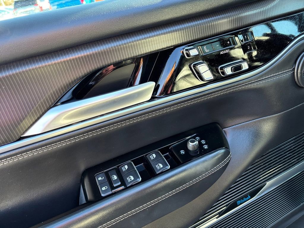 Used 2024 Jeep Grand Wagoneer L Series II w/ Quick Order Packagew 28T image 16