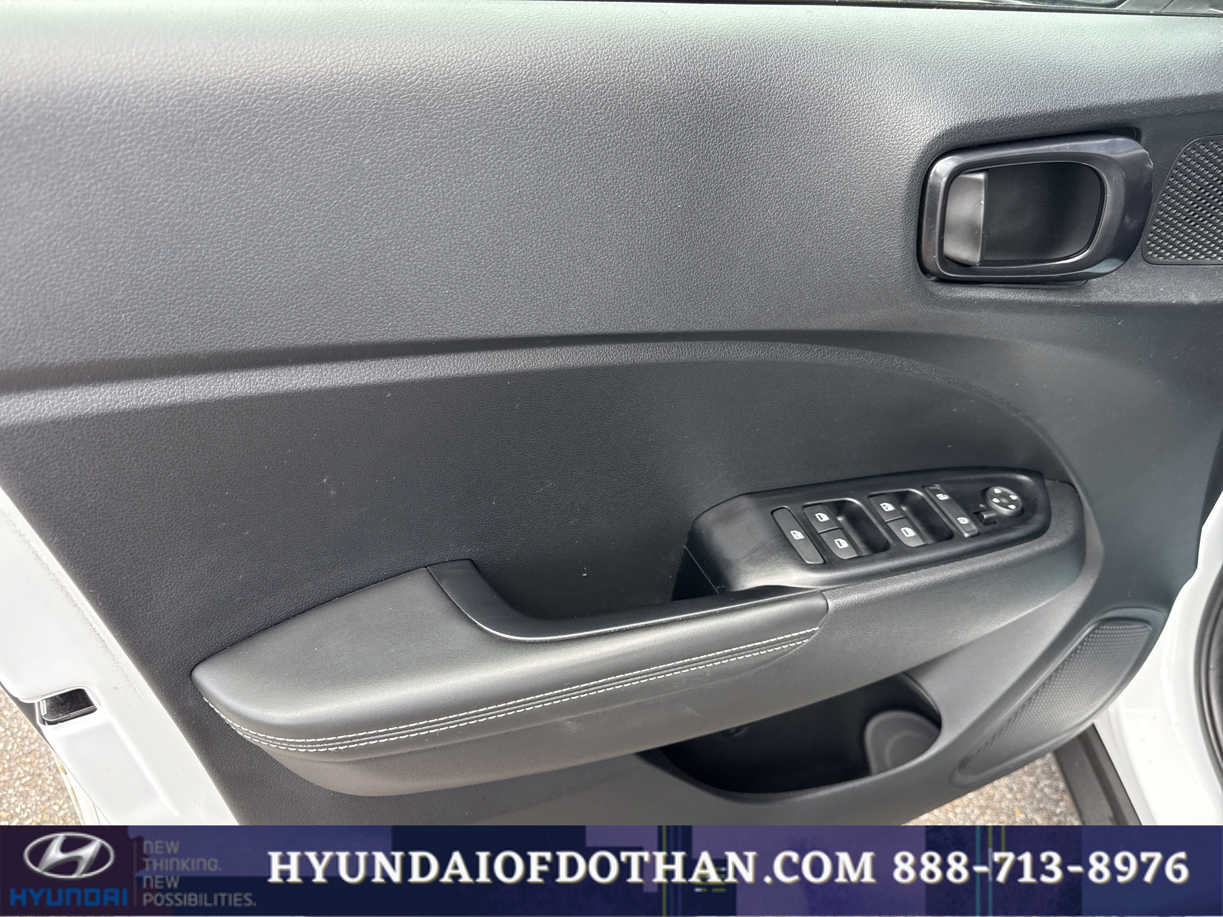 Certified 2023 Hyundai Venue Limited FWD image 7