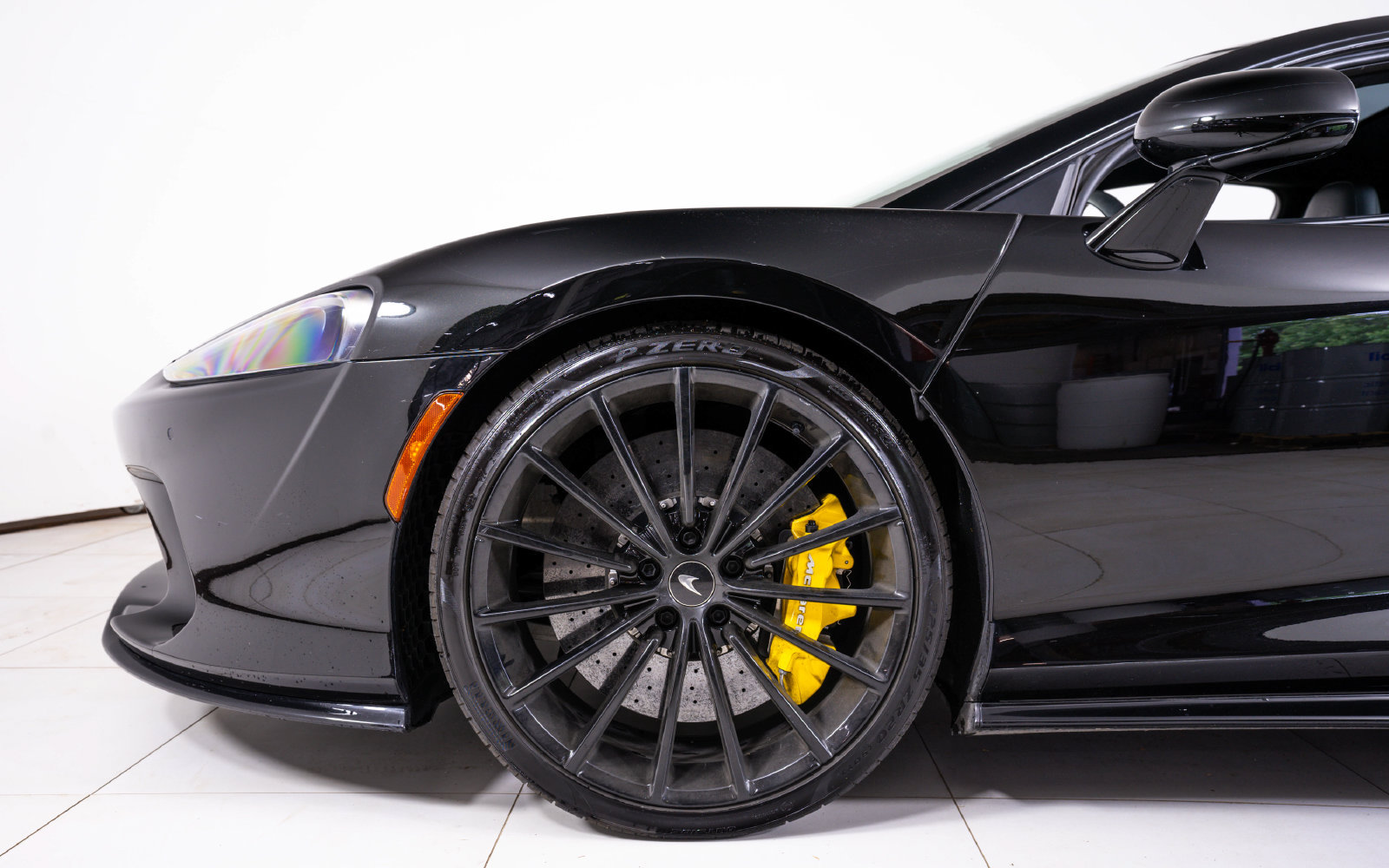 Used 2022 McLaren GT RWD image 13