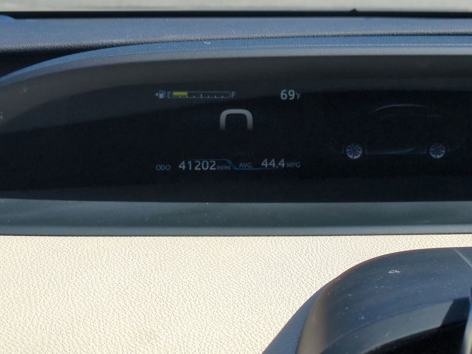 Used 2022 Toyota Prius Limited image 18