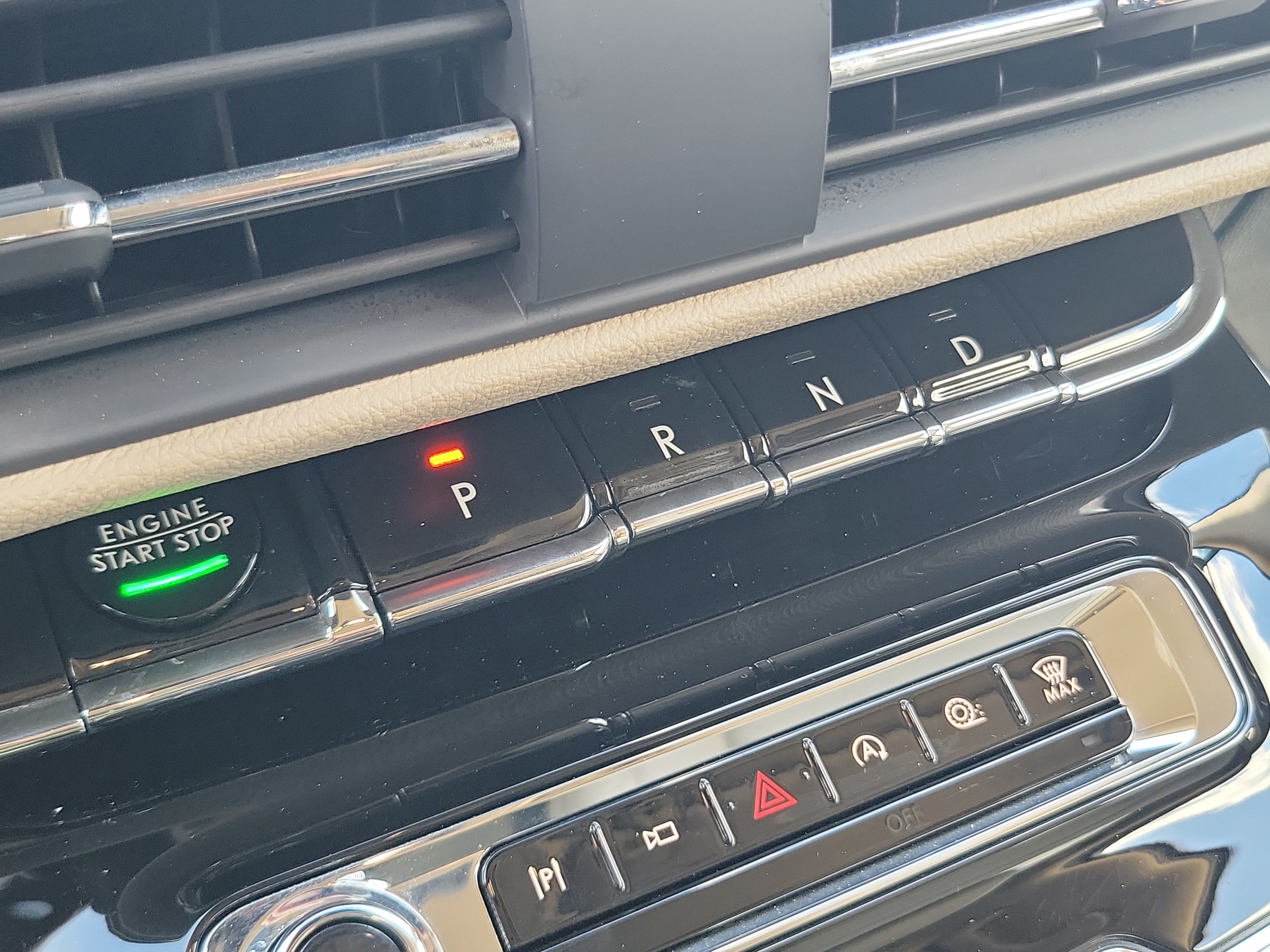 Used 2025 Lincoln Corsair Reserve FWD image 25
