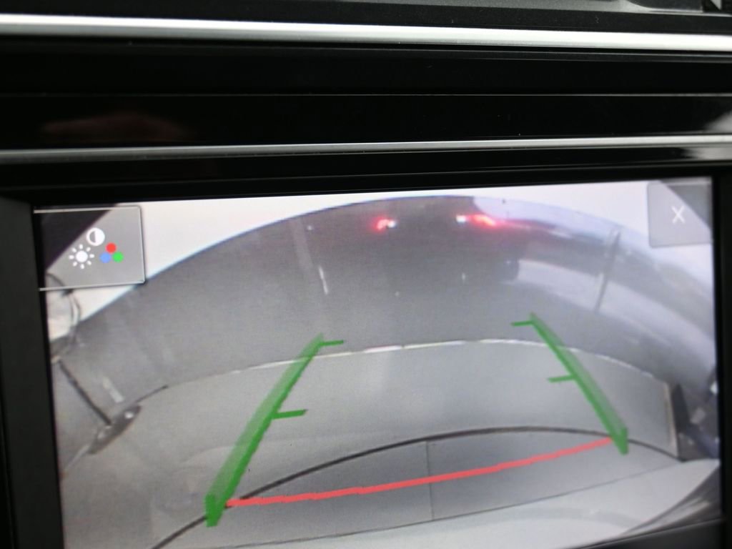 Used 2021 Volkswagen Tiguan S image 14