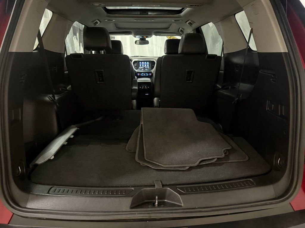 Used 2023 GMC Acadia SLT w/ Technology Package image 28