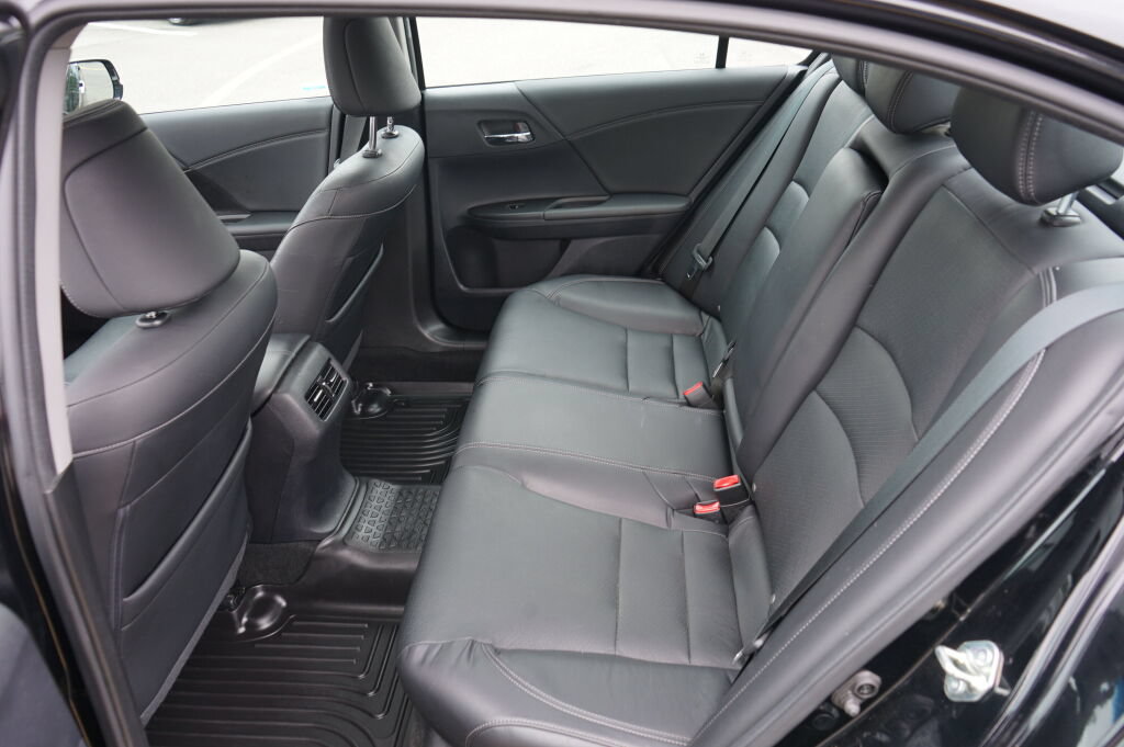 Used 2016 Honda Accord EX-L image 26