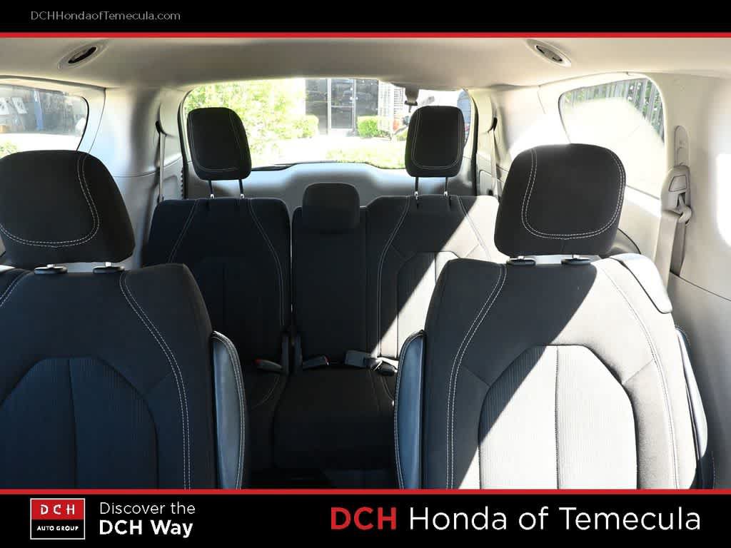Used 2023 Chrysler Voyager LX FWD image 20
