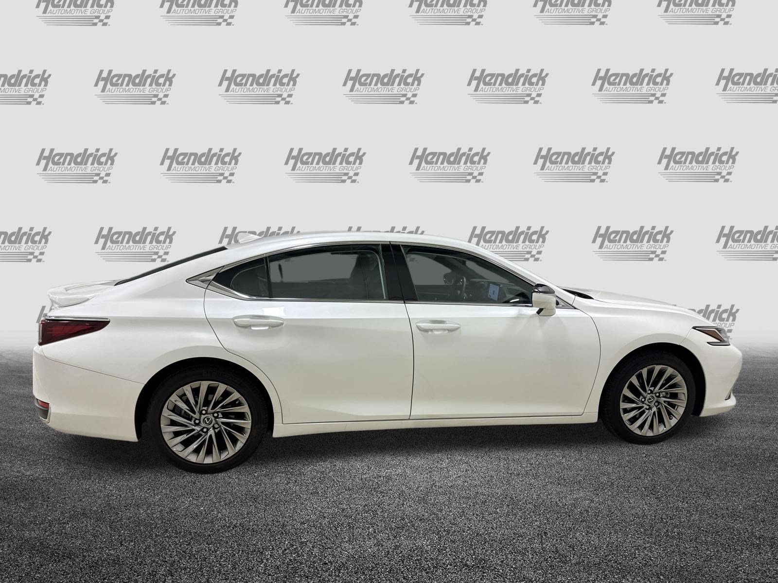 Certified 2025 Lexus ES 300h w/ Technology Package FWD image 11