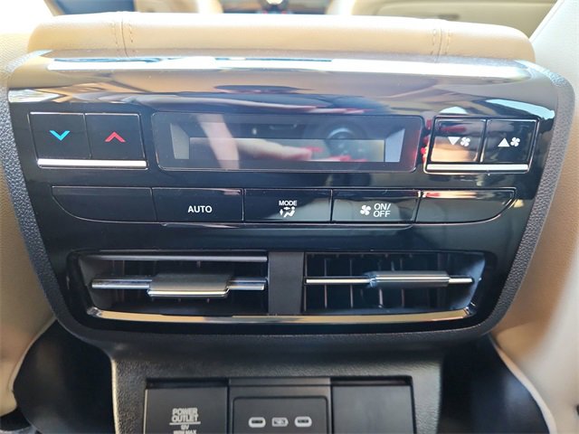 Used 2025 Acura MDX SH-AWD image 21