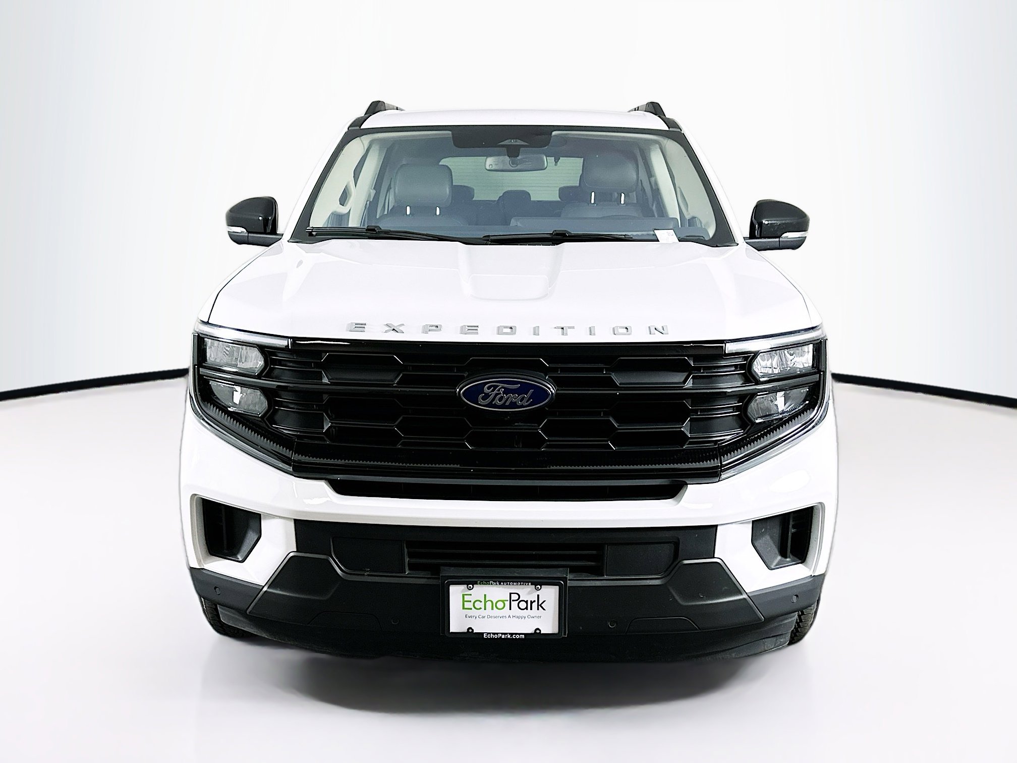 Used 2025 Ford Expedition Active AWD/4WD image 2