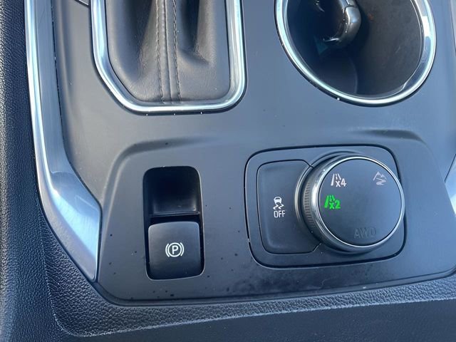 Used 2020 Chevrolet Traverse LT image 12