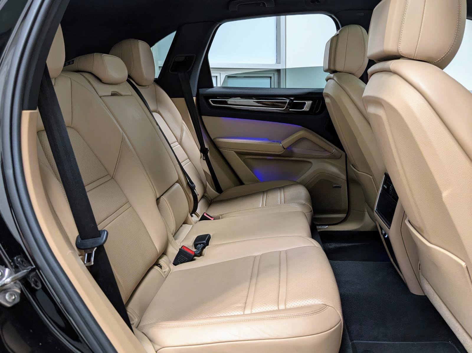 Used 2019 Porsche Cayenne AWD/4WD image 21