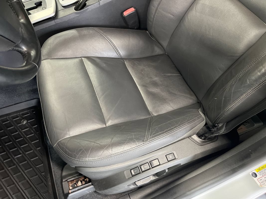 Used 2011 Volvo V50 T5 w/ Preferred Pkg FWD image 35