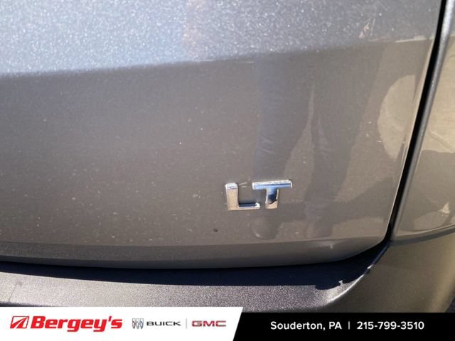 Used 2023 Chevrolet Traverse LT AWD/4WD image 35