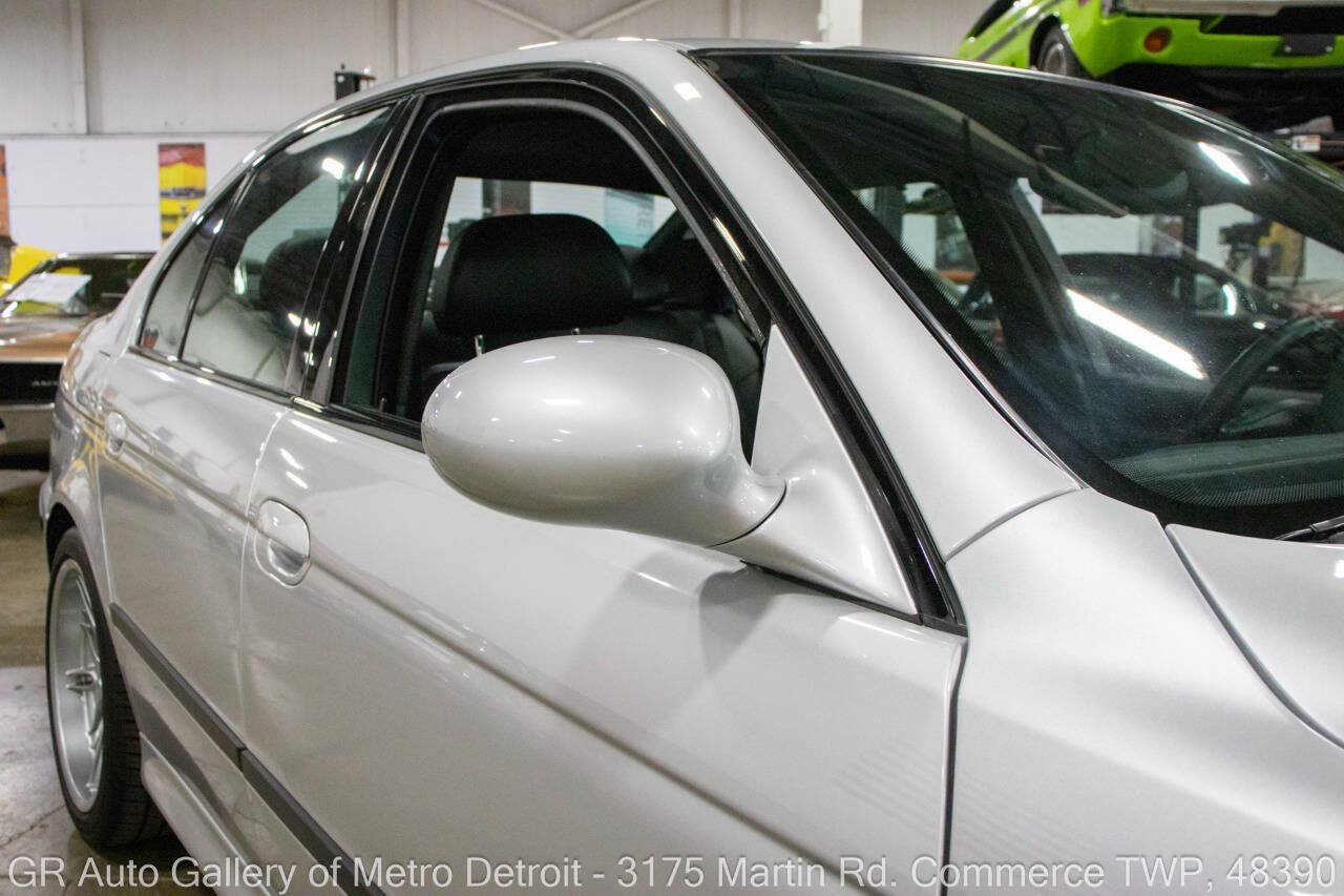 Used 2003 BMW M5 RWD image 36