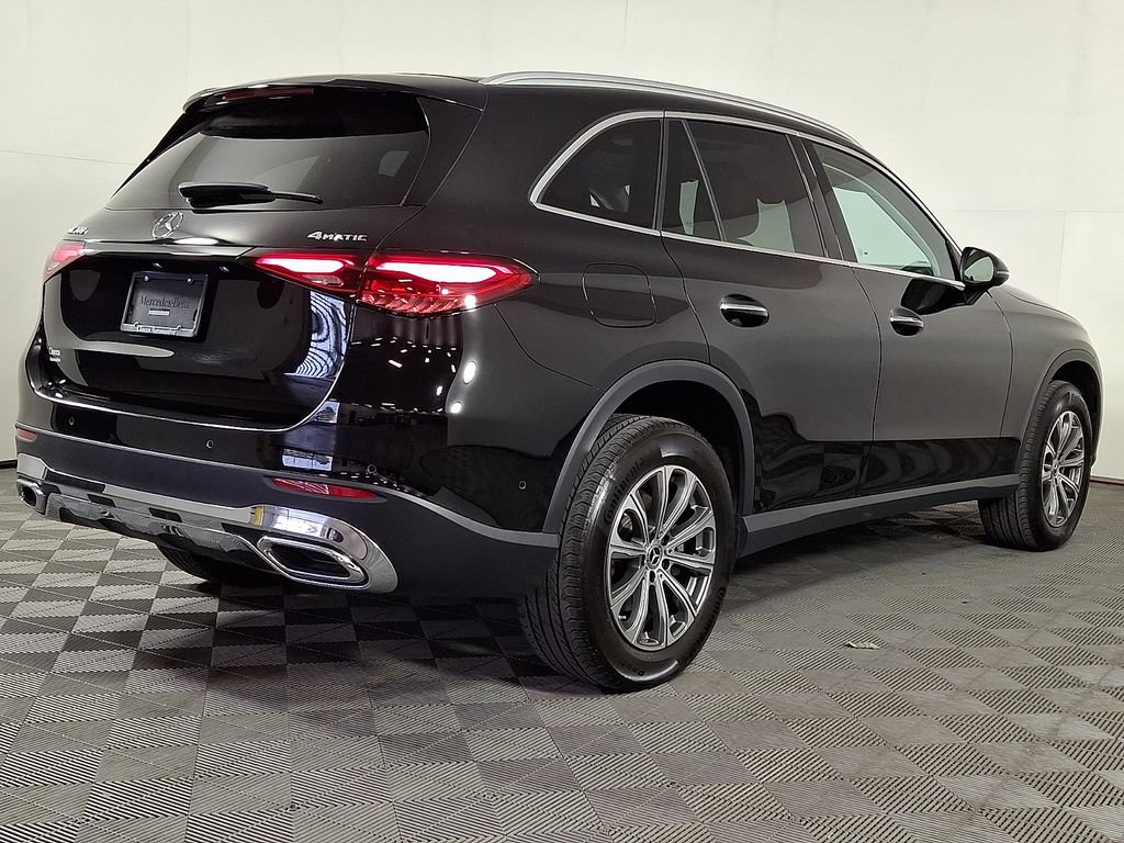 Used 2023 Mercedes-Benz GLC 300 4MATIC image 9