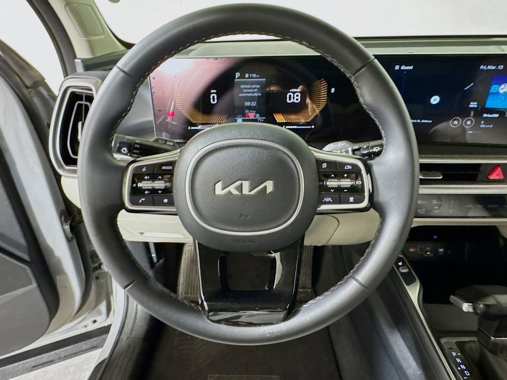 Used 2024 Kia Sorento S w/ Panoramic Sunroof Package image 9