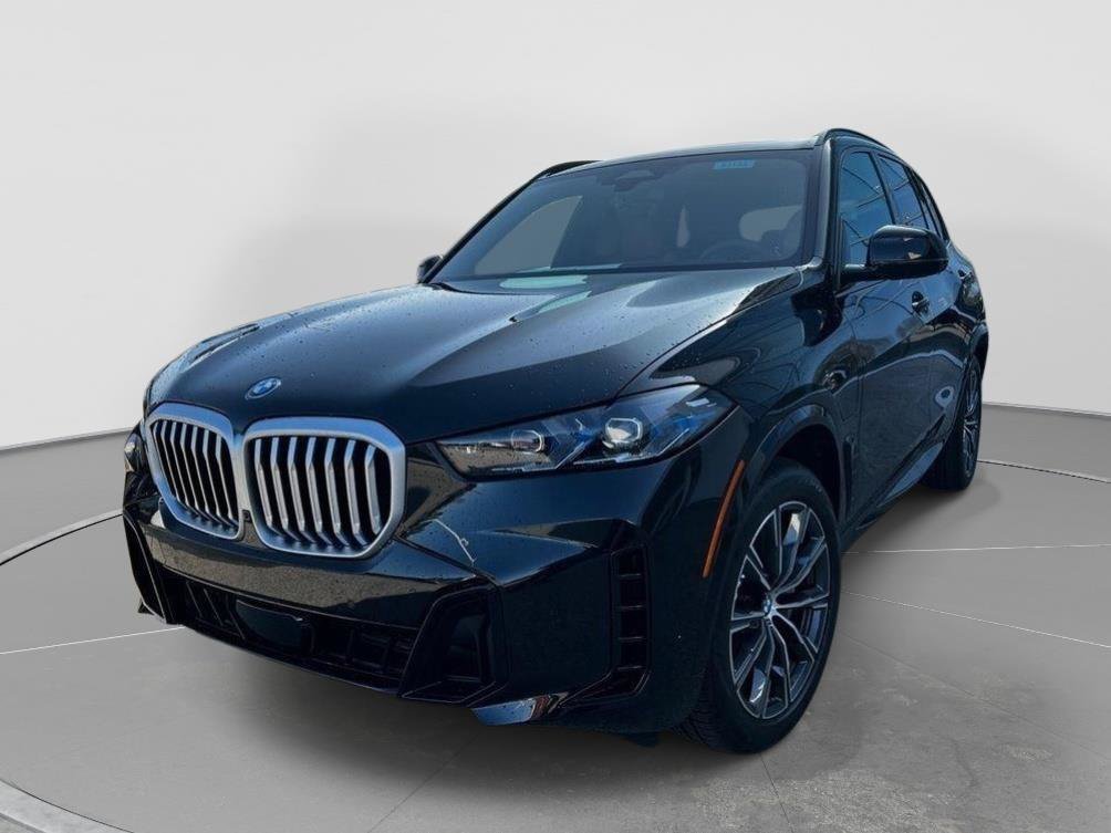 New 2026 BMW X5 xDrive50e w/ M Sport Package AWD/4WD image 3