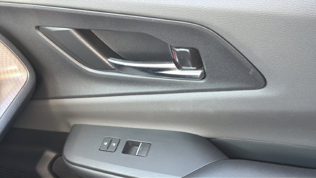 Used 2023 Toyota Prius XLE FWD image 14