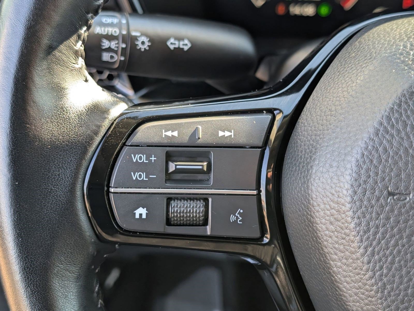 Used 2025 Honda CR-V EX-L image 18