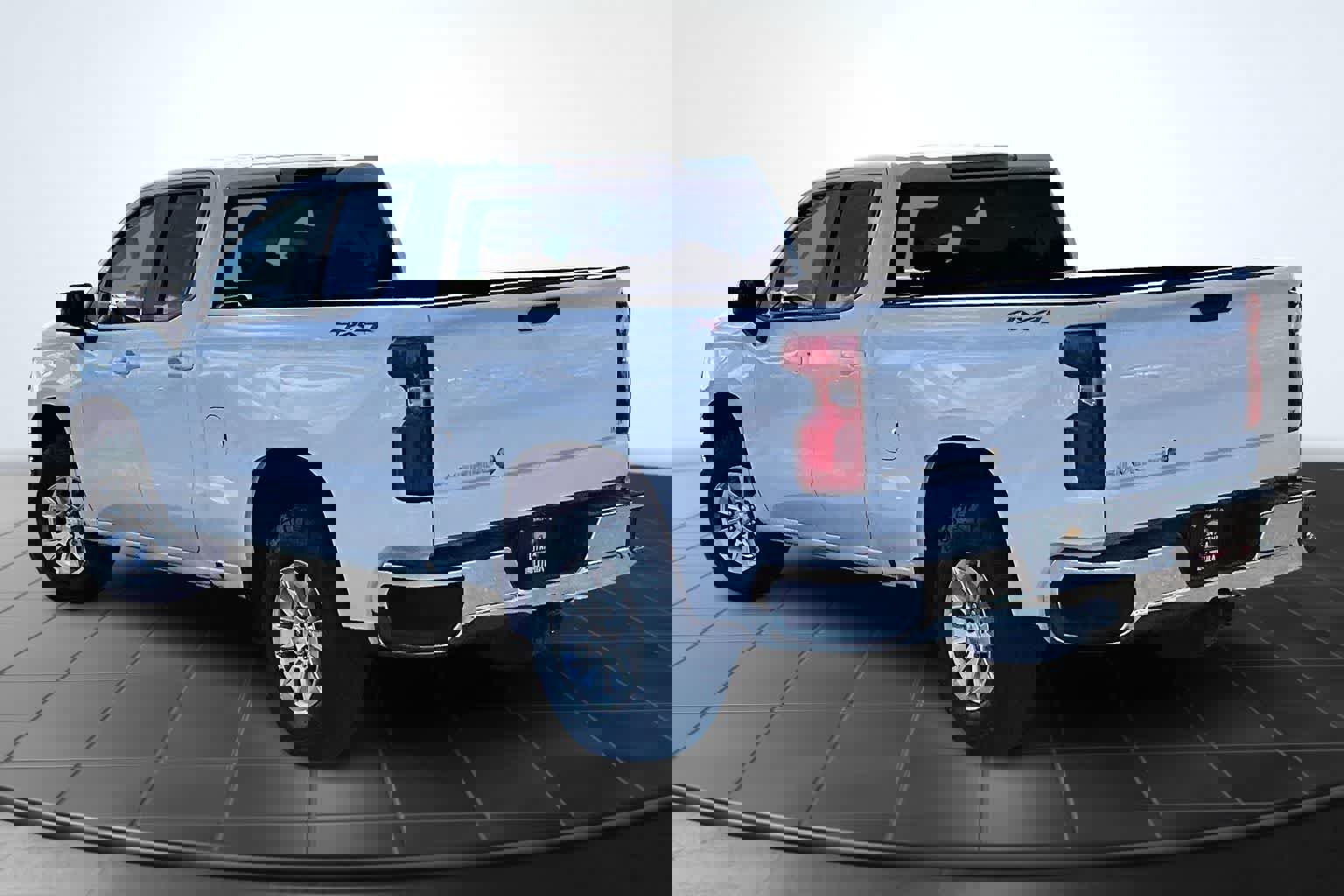 Used 2021 Chevrolet Silverado 1500 LT w/ Fleet Comfort Package image 4